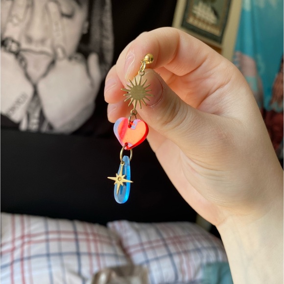 honey hearted baby valentines earrings - Picture 3 of 8